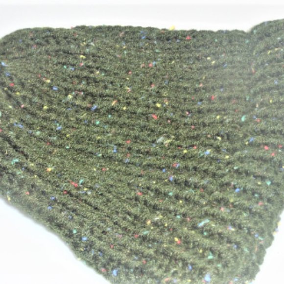 st3 UNISEX Hand Knitted TOQUE Men's Toque Woman's Toque Green Hat Winter Hat - Picture 2 of 2